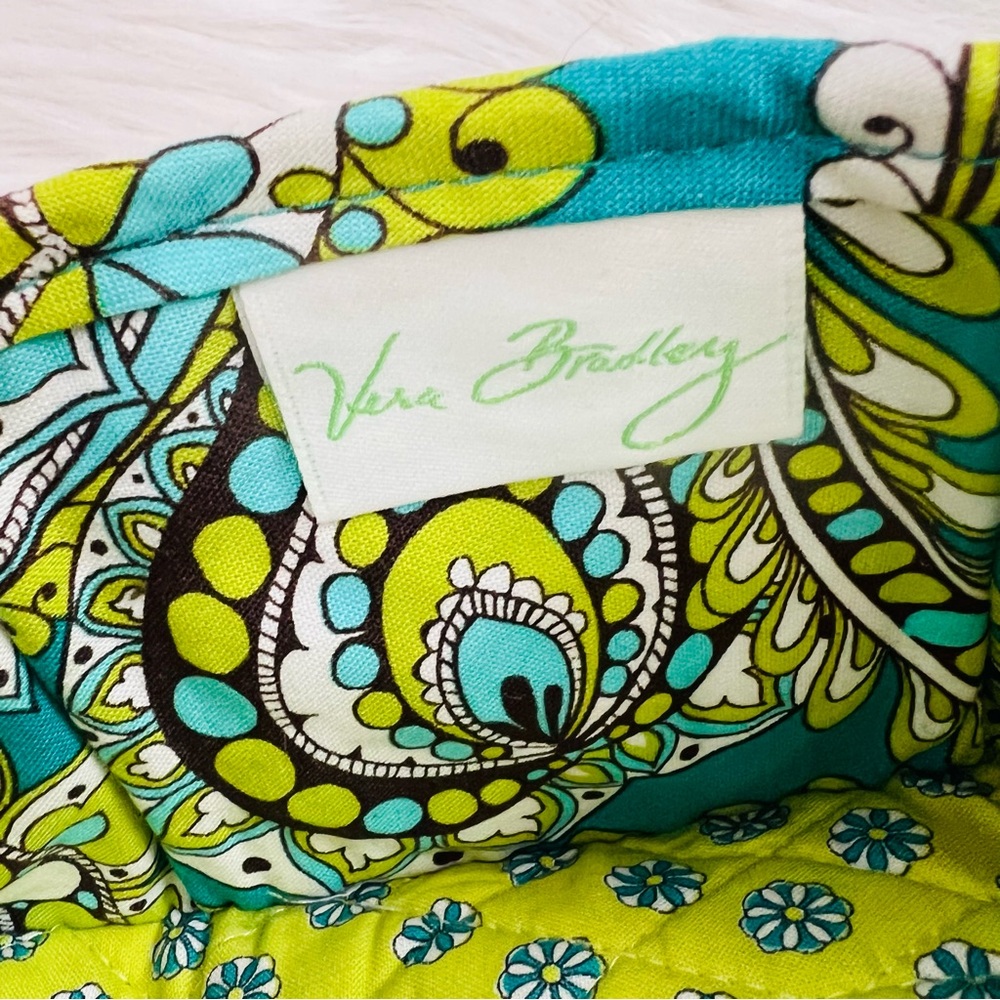 Vera Bradley Peacock Pattern Velcro Opening Wallet - Picture 6 of 8